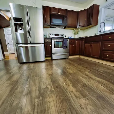Majestic Living Close To Boston- Family And Group Friendly Stoughton Exterior photo