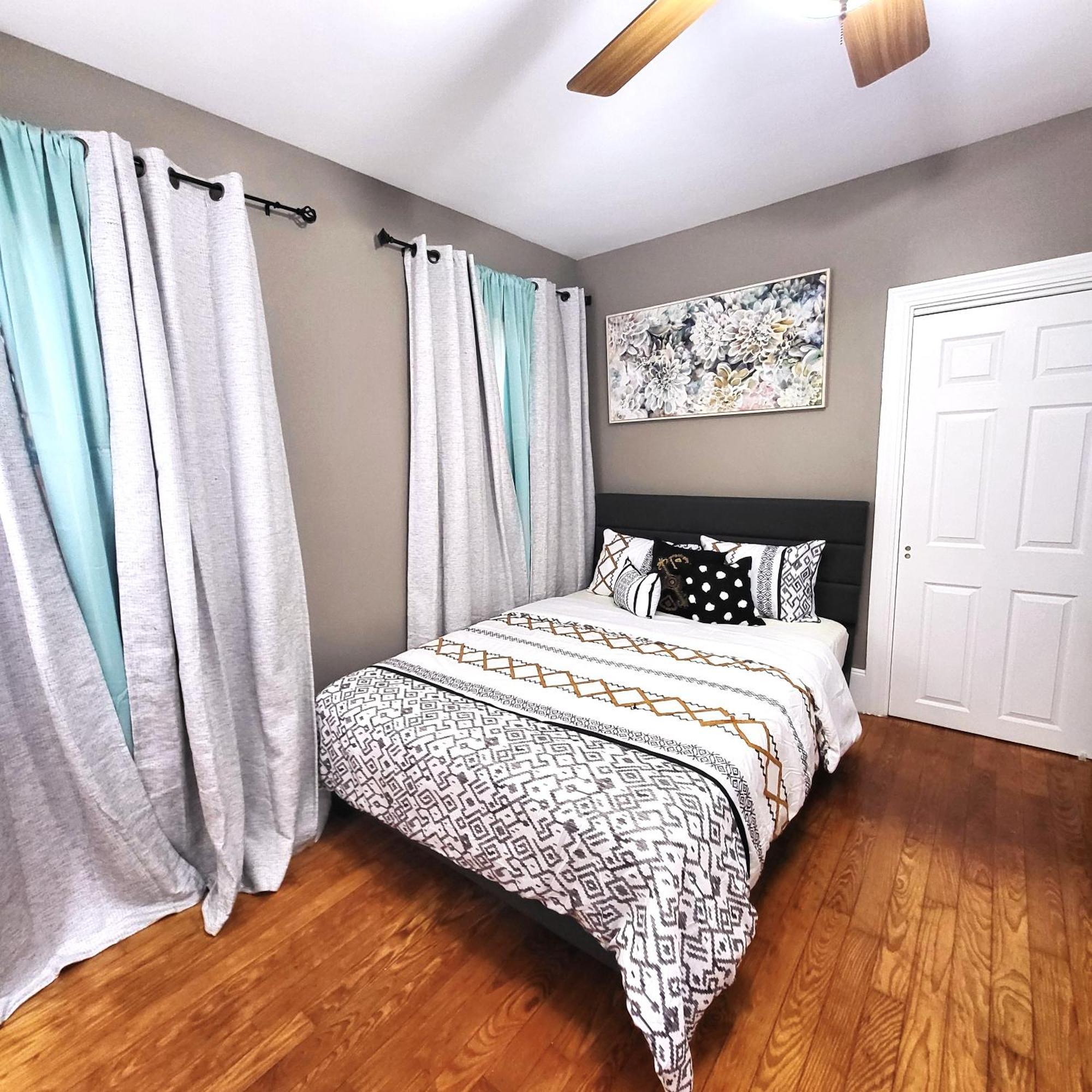 Majestic Living Close To Boston- Family And Group Friendly *