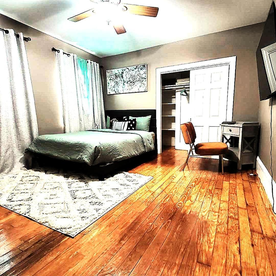 Majestic Living Close To Boston- Family And Group Friendly * Stoughton