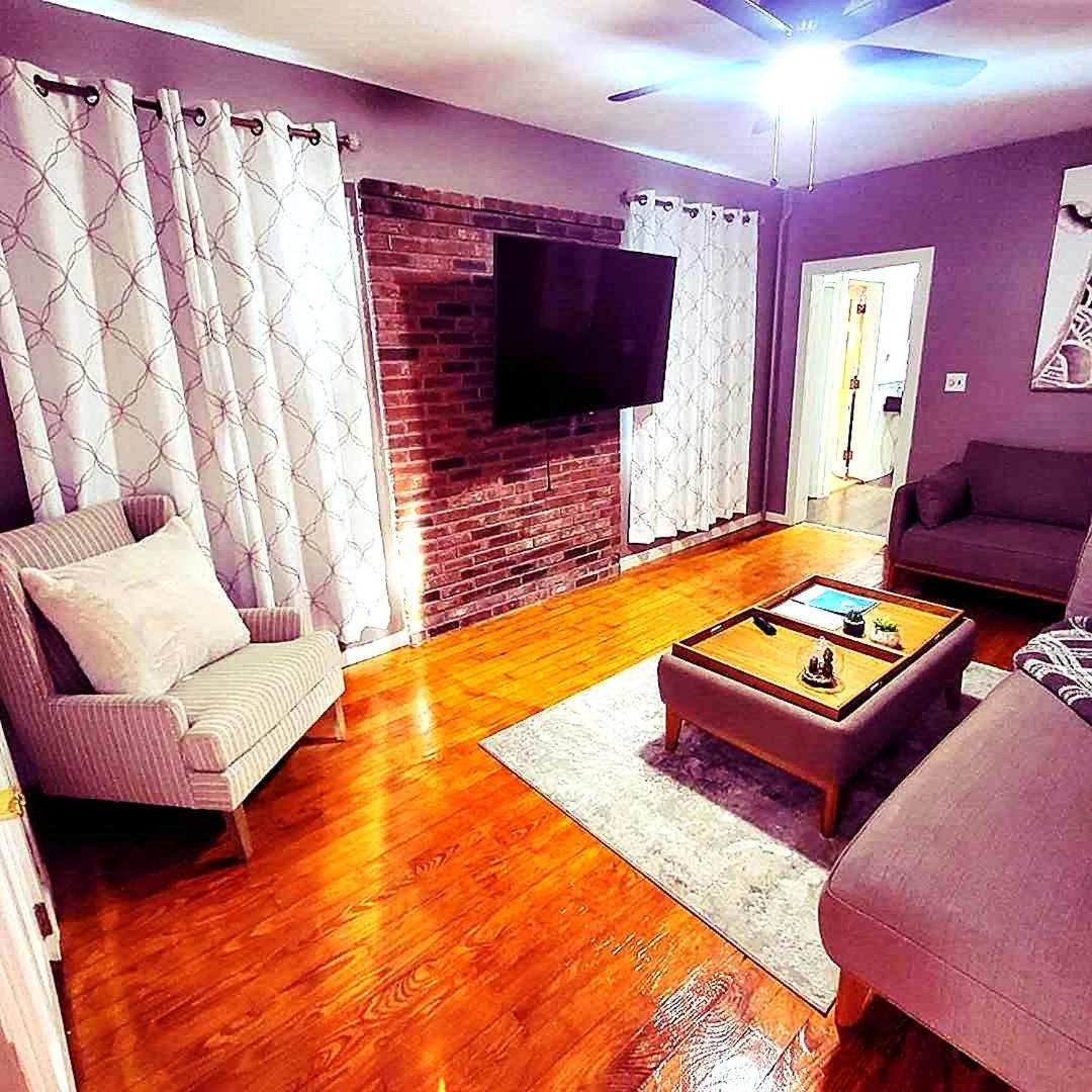 Majestic Living Close To Boston- Family And Group Friendly Appartamento Stoughton